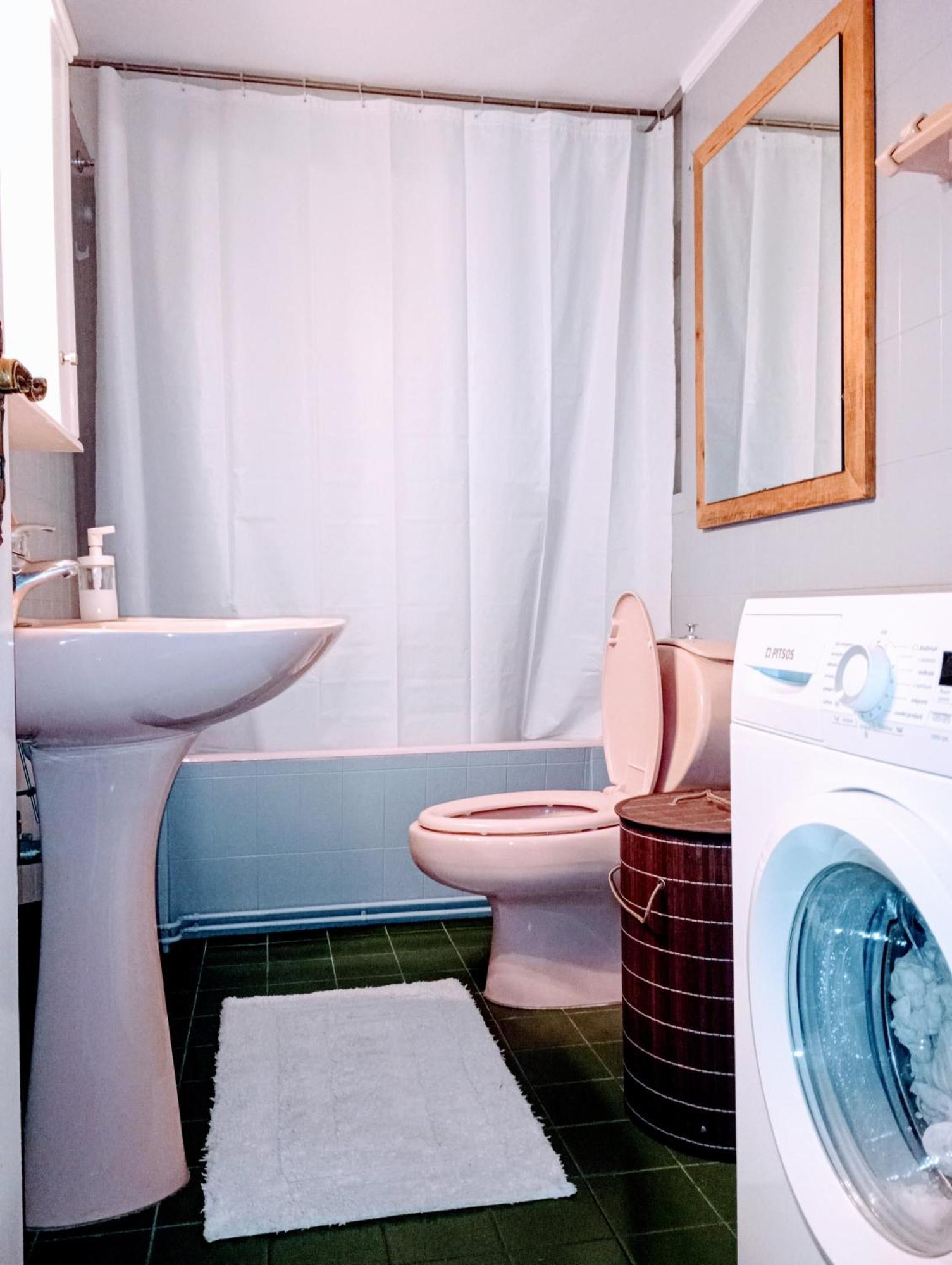 Charm & Comfort Near Petralona Station Apartment *